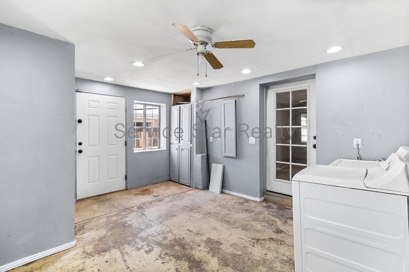 Glendale Home on large lot with Solar and A Pool! property image