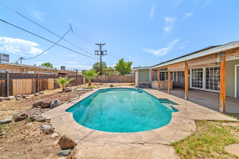 Glendale Home on large lot with Solar and A Pool! property image