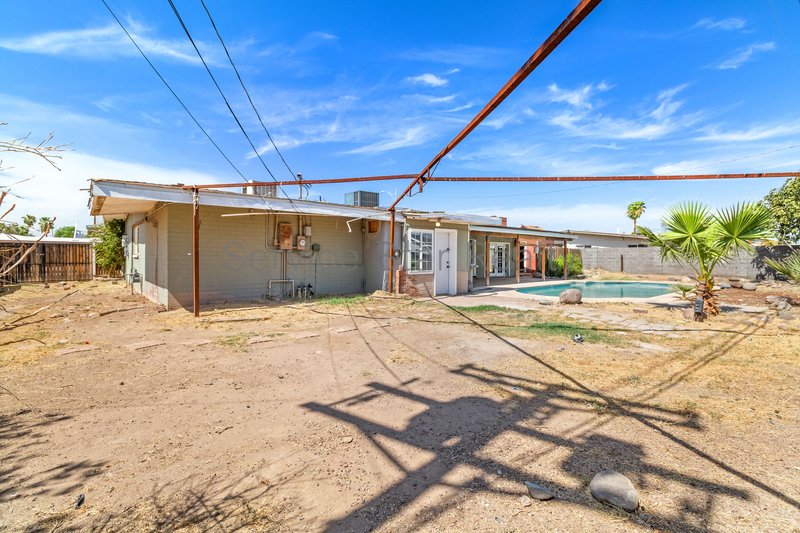 Glendale Home on large lot with Solar and A Pool! property image