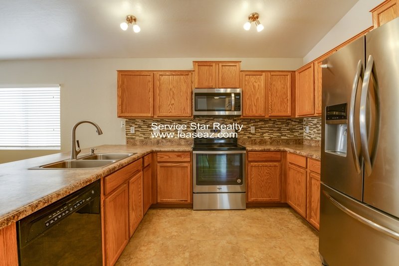 **MOVE IN SPECIAL -- 2 WEEKS FREE RENT!!** property image