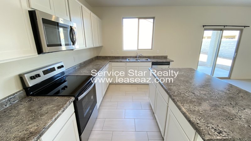 Spectacular 4 bed. 3 bath in Tolleson! property image