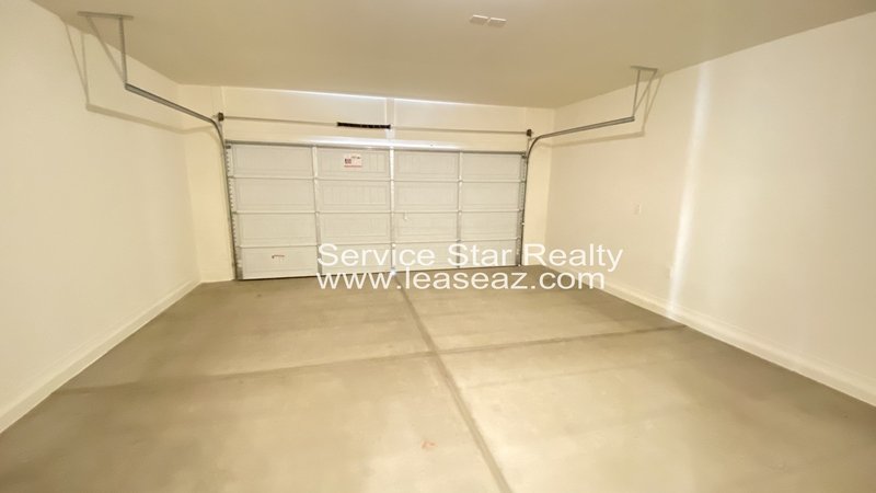 Spectacular 4 bed. 3 bath in Tolleson! property image