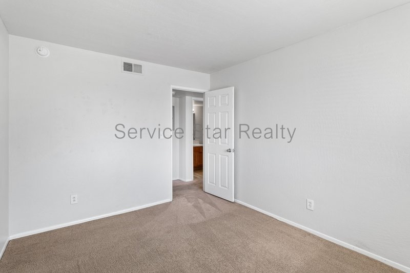 **1 MONTH FREE RENT!!** property image