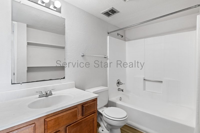 **1 MONTH FREE RENT!!** property image