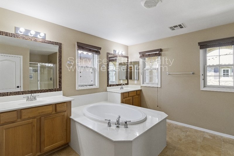 Rare 3BR/2.5BA in Gilbert property image