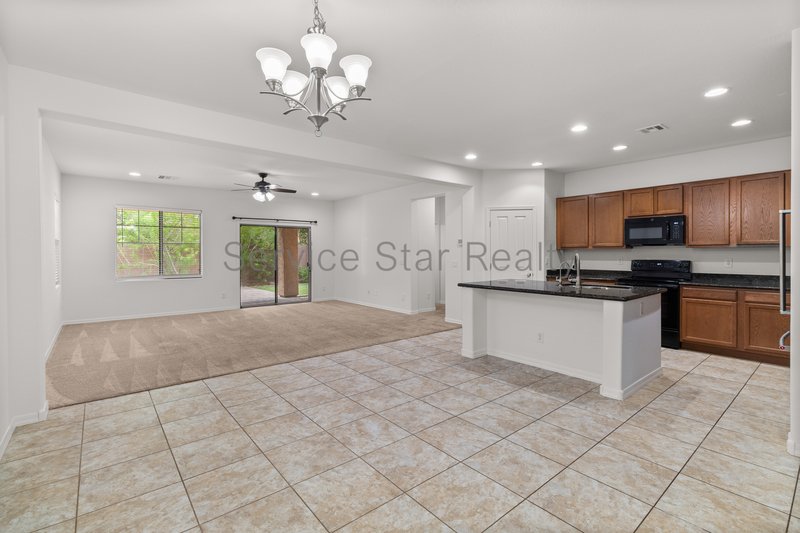 4 bedroom 3 bath in Gated Community of Nicholas Point! property image