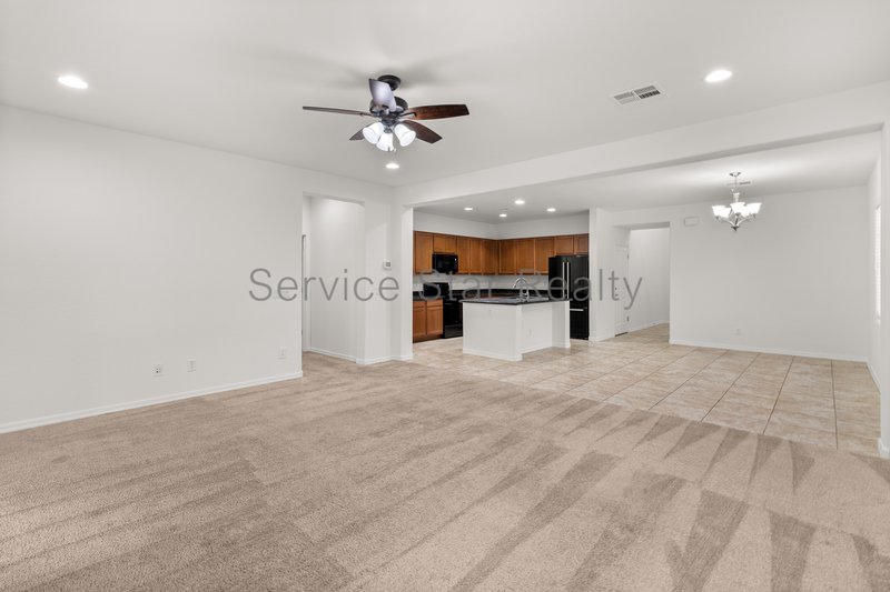 4 bedroom 3 bath in Gated Community of Nicholas Point! property image
