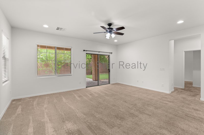 4 bedroom 3 bath in Gated Community of Nicholas Point! property image