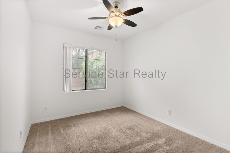 4 bedroom 3 bath in Gated Community of Nicholas Point! property image