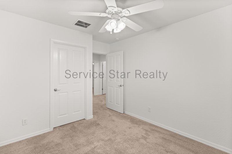 4 bedroom 3 bath in Gated Community of Nicholas Point! property image
