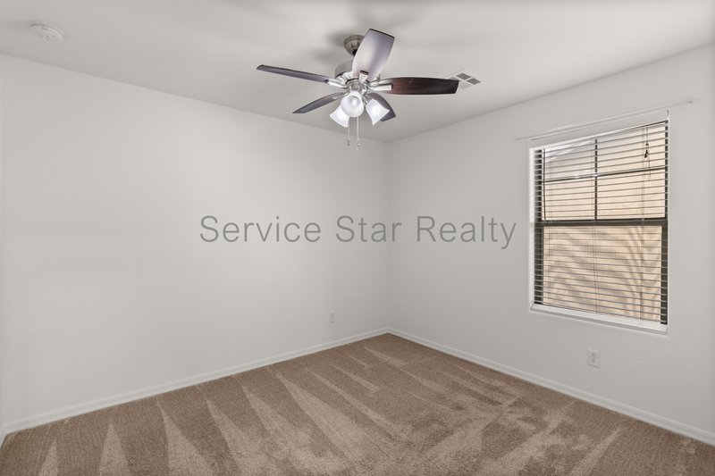 4 bedroom 3 bath in Gated Community of Nicholas Point! property image