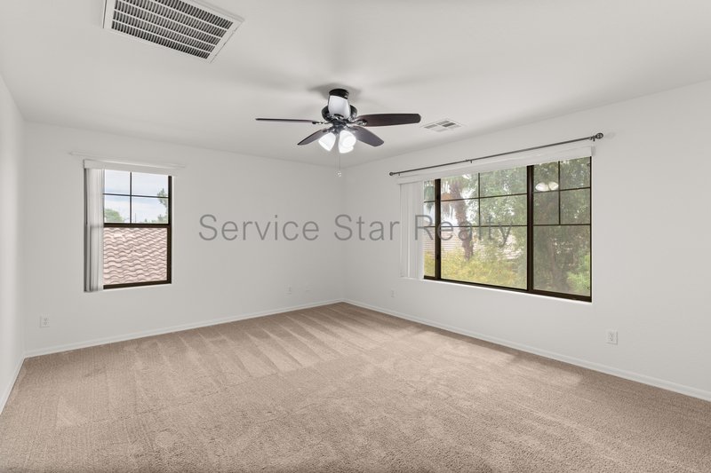 4 bedroom 3 bath in Gated Community of Nicholas Point! property image