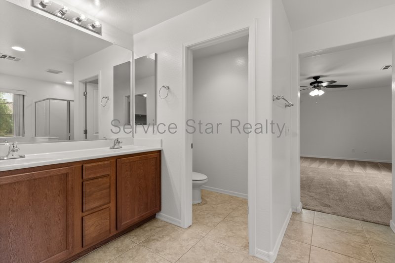 4 bedroom 3 bath in Gated Community of Nicholas Point! property image