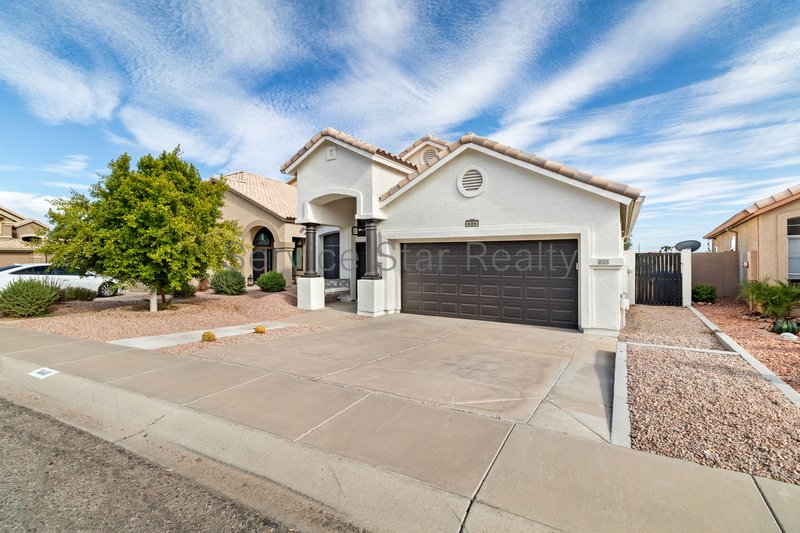 Beautiful Home on the Golf Course! property image