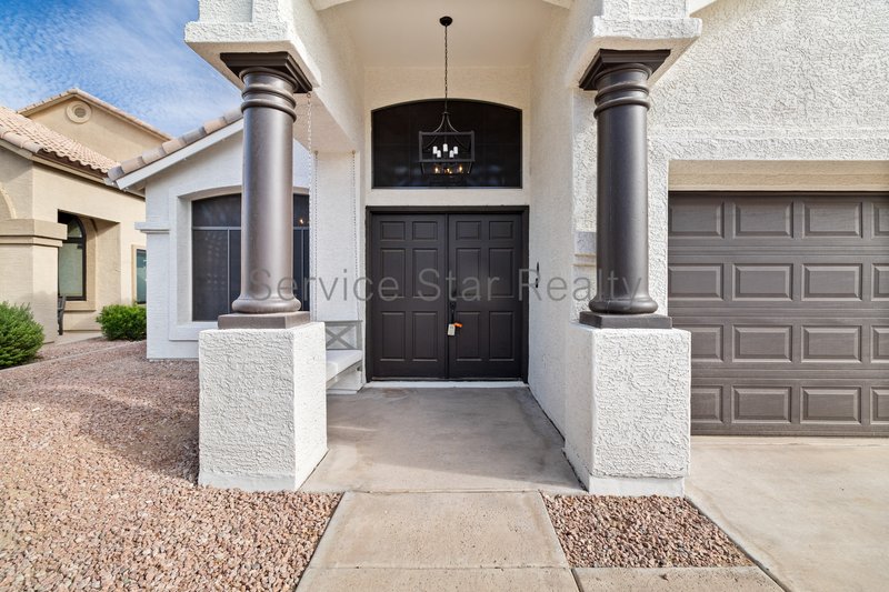Beautiful Home on the Golf Course! property image