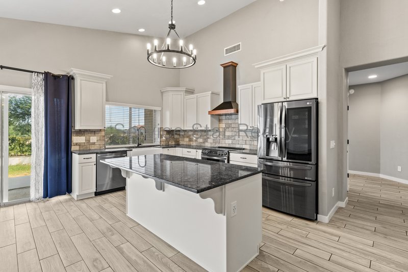 Beautiful Home on the Golf Course! property image