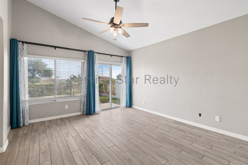 Beautiful Home on the Golf Course! property image