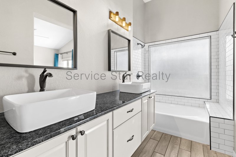 Beautiful Home on the Golf Course! property image
