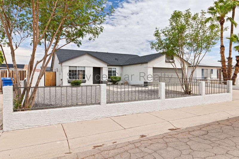 Beautiful 4-Bedroom Home Near South Mountain ? Convenient Phoenix Loca property image