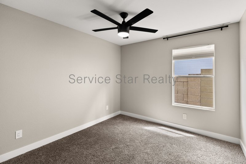 Beautiful 4-Bedroom Home Near South Mountain ? Convenient Phoenix Loca property image