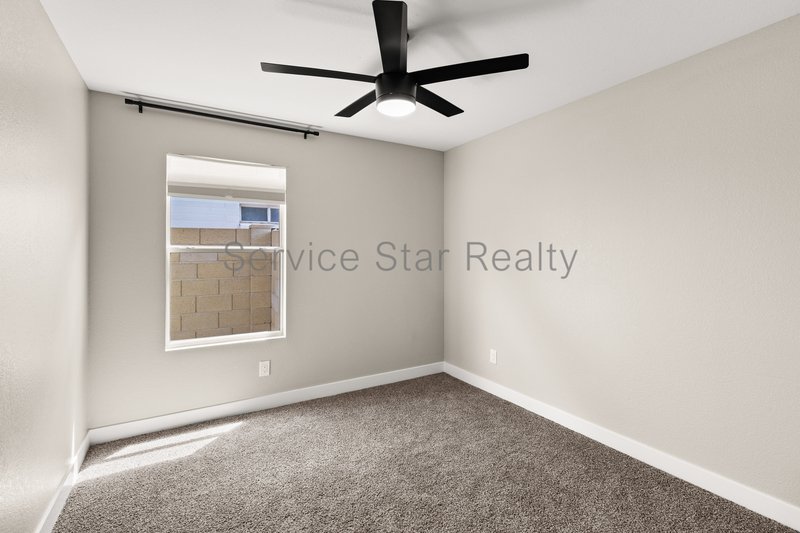 Beautiful 4-Bedroom Home Near South Mountain ? Convenient Phoenix Loca property image