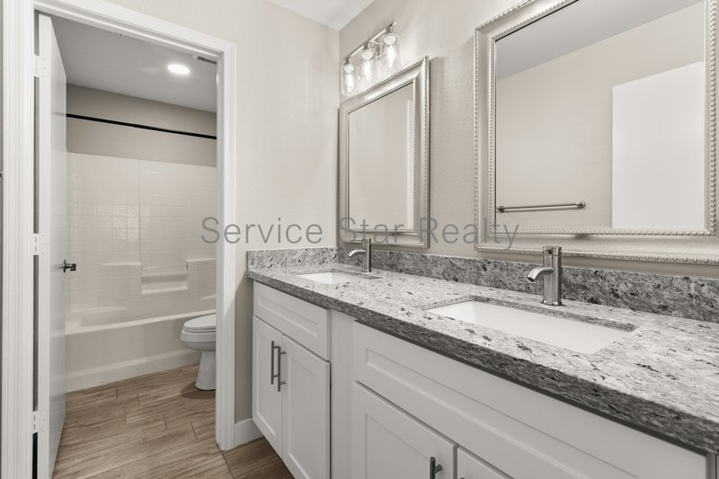 Beautiful 4-Bedroom Home Near South Mountain ? Convenient Phoenix Loca property image