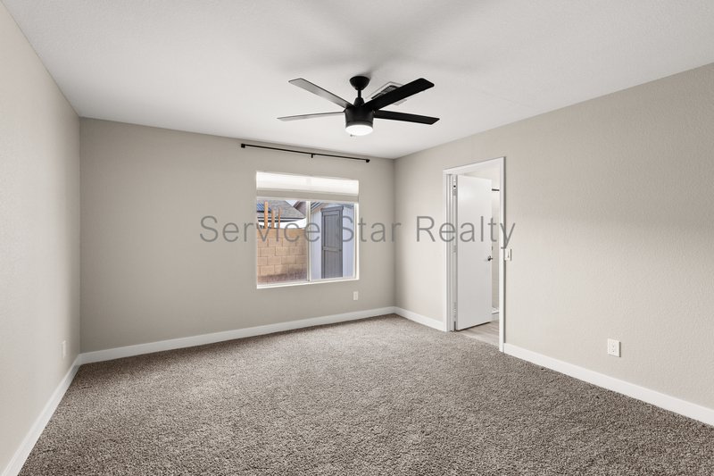 Beautiful 4-Bedroom Home Near South Mountain ? Convenient Phoenix Loca property image