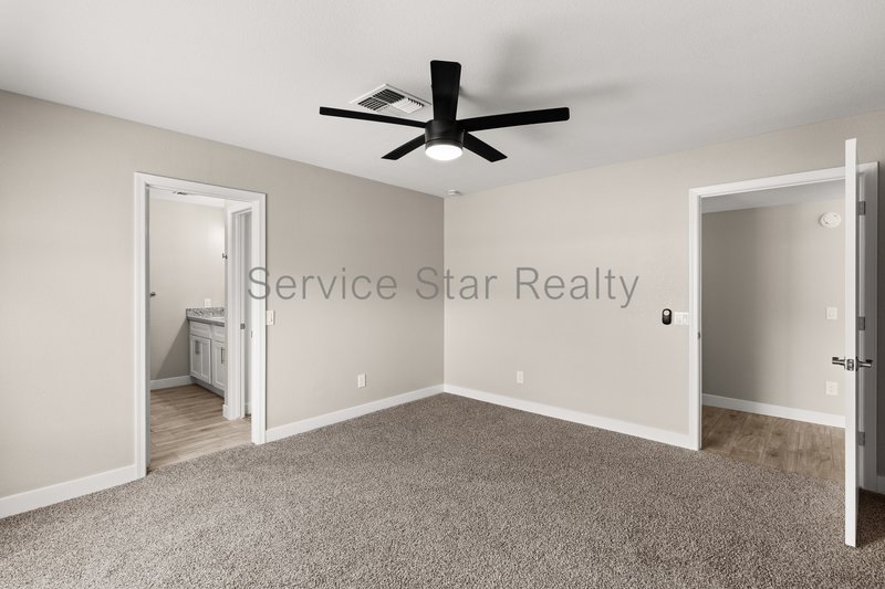 Beautiful 4-Bedroom Home Near South Mountain ? Convenient Phoenix Loca property image