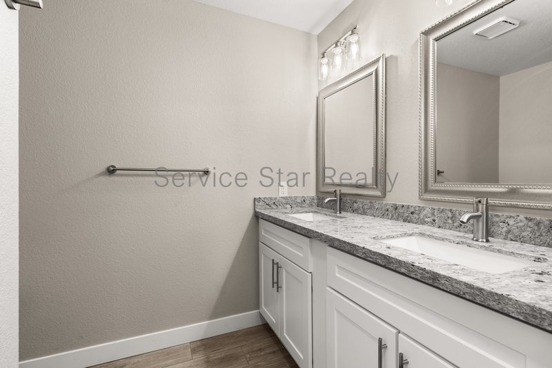 Beautiful 4-Bedroom Home Near South Mountain ? Convenient Phoenix Loca property image