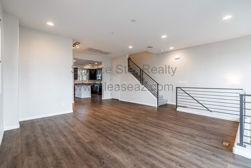 4 BED/3.5 Bath Townhome in Tempe!! property image
