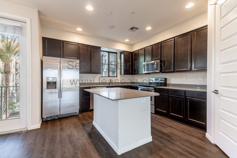 4 BED/3.5 Bath Townhome in Tempe!! property image