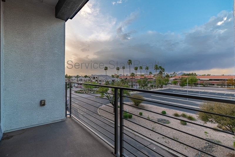 4 BED/3.5 Bath Townhome in Tempe!! property image