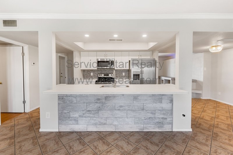 Fantastic 5 Bedroom + Swimming Pool + NO HOA!! property image