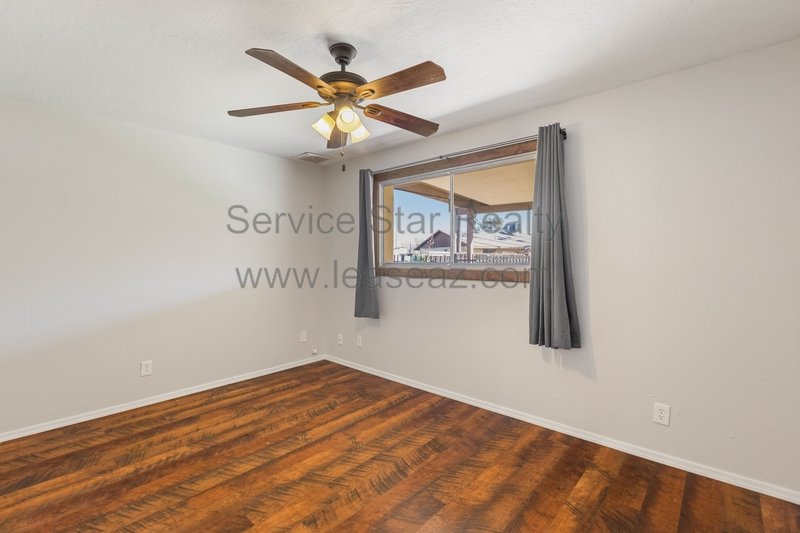 Fantastic 5 Bedroom + Swimming Pool + NO HOA!! property image