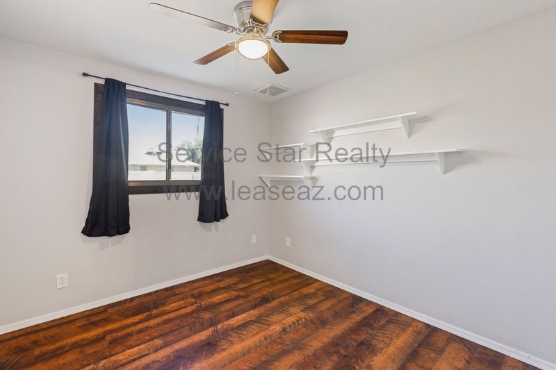 Fantastic 5 Bedroom + Swimming Pool + NO HOA!! property image