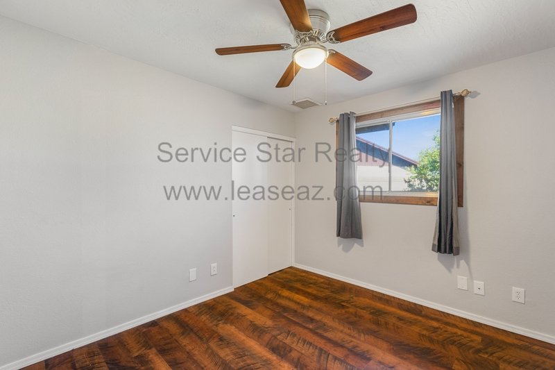 Fantastic 5 Bedroom + Swimming Pool + NO HOA!! property image