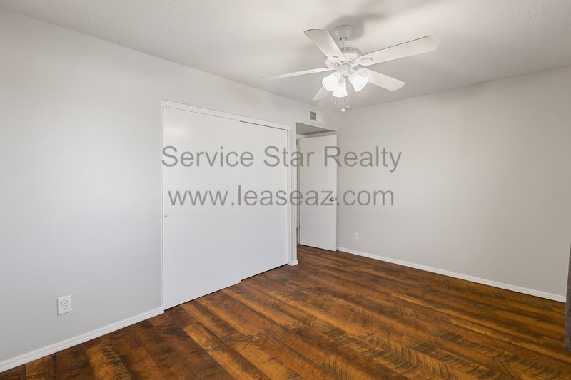 Fantastic 5 Bedroom + Swimming Pool + NO HOA!! property image