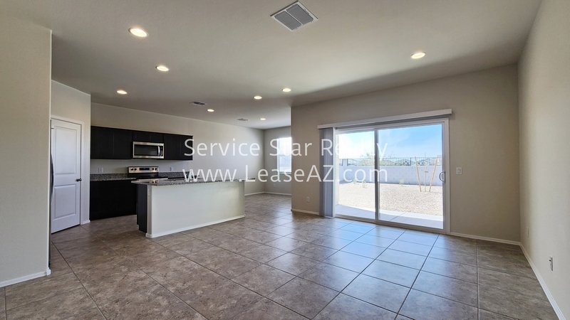 **MOVE IN SPECIAL -- 2 WEEKS FREE RENT!!** property image