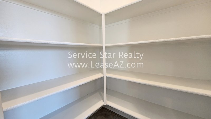 **MOVE IN SPECIAL -- 2 WEEKS FREE RENT!!** property image