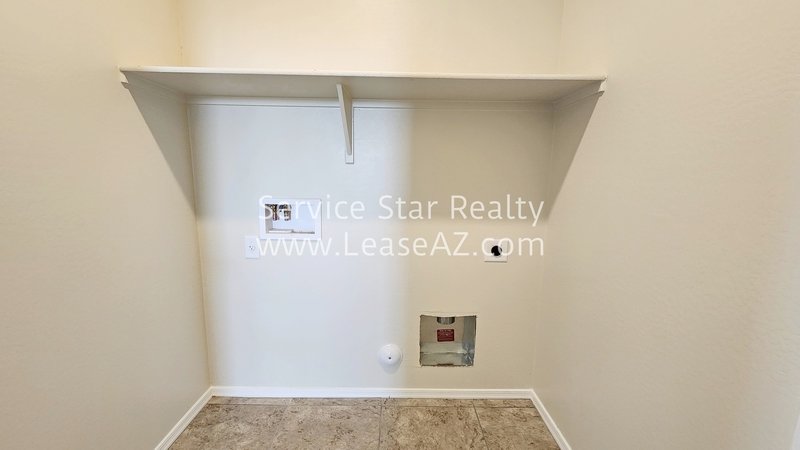 **MOVE IN SPECIAL -- 2 WEEKS FREE RENT!!** property image