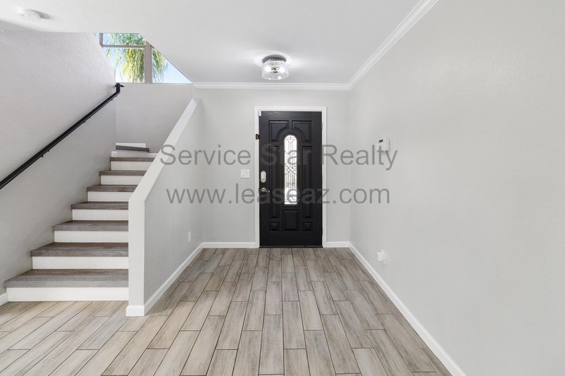 Stunning 4BED/2.5 Bath Home property image