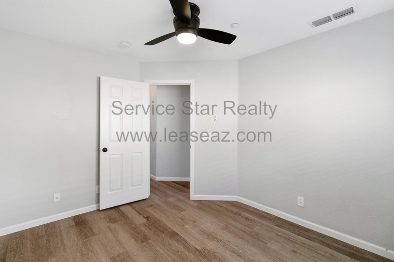 Stunning 4BED/2.5 Bath Home property image