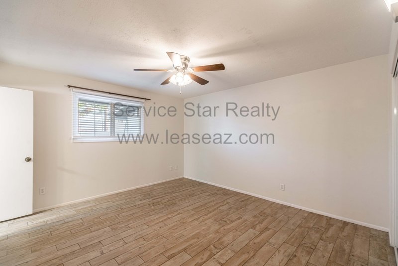 Awesome TEMPE 5bd/2ba home with Fireplace & POOL! property image