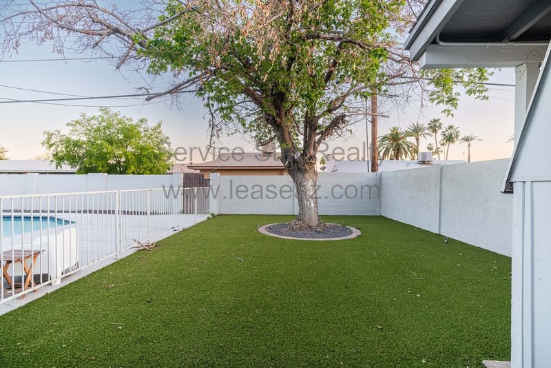 Awesome TEMPE 5bd/2ba home with Fireplace & POOL! property image