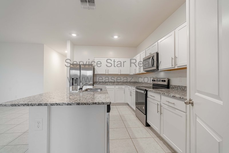 4 bedroom 3 bath in Laveen! property image