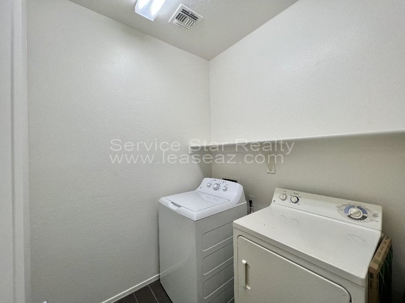 Gorgeous 3 bed/2ba in Goodyear! property image