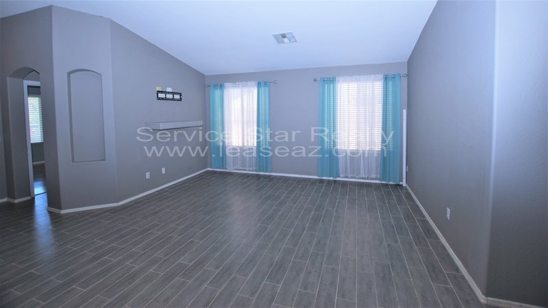 4 Bedroom, 2 bath with Pool in Goodyear! property image