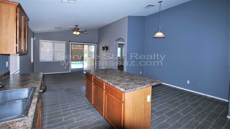 4 Bedroom, 2 bath with Pool in Goodyear! property image