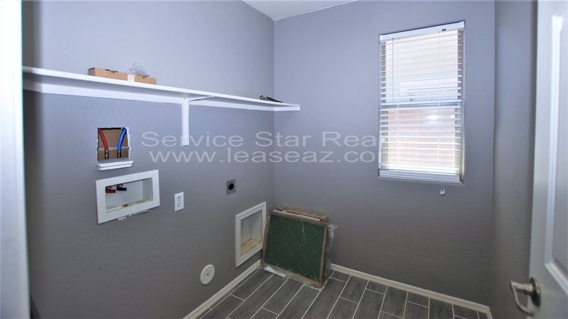 4 Bedroom, 2 bath with Pool in Goodyear! property image