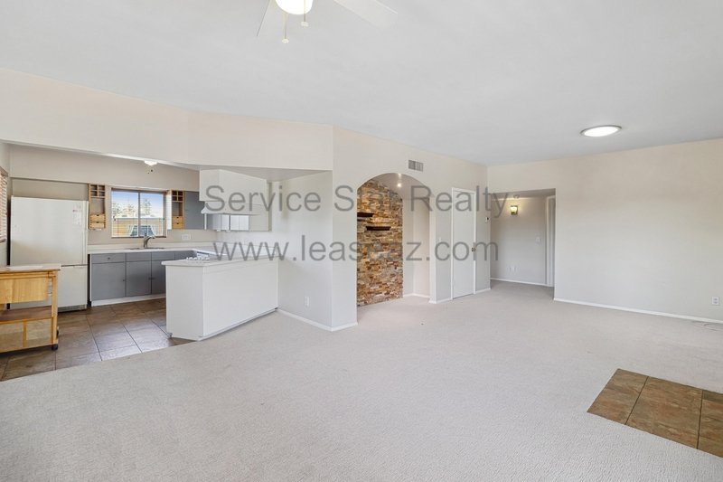 AMAZING LOCATION! 3 BED + 2 BATH CONDO property image
